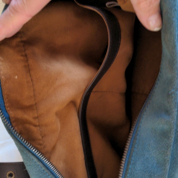 UGG blue suede bowler bag with leather and shearling trim - Picture 10 of 10